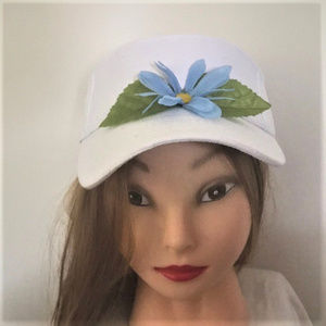 SALE 2/$27 3/$37 4/$45  WHITE VISOR BLUE SILK DAISY FLOWERS